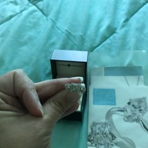 Engagement/anniversary ring